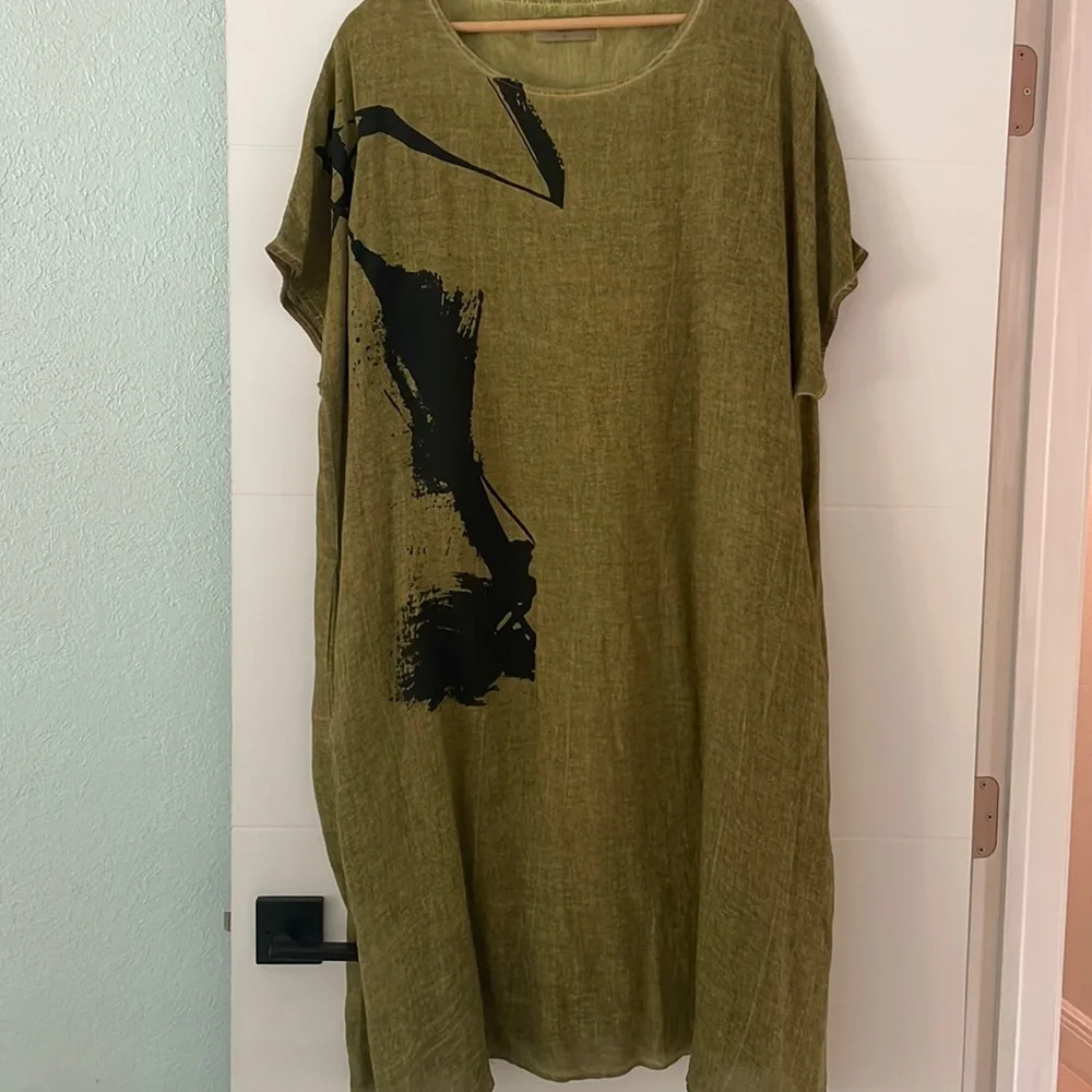 Unique artzy dress - Picture 1 of 8